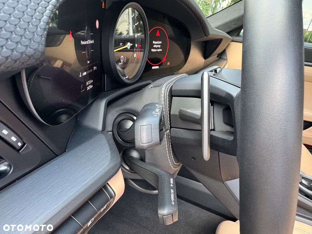 Porsche 911 GT3 Touring PDK - 35