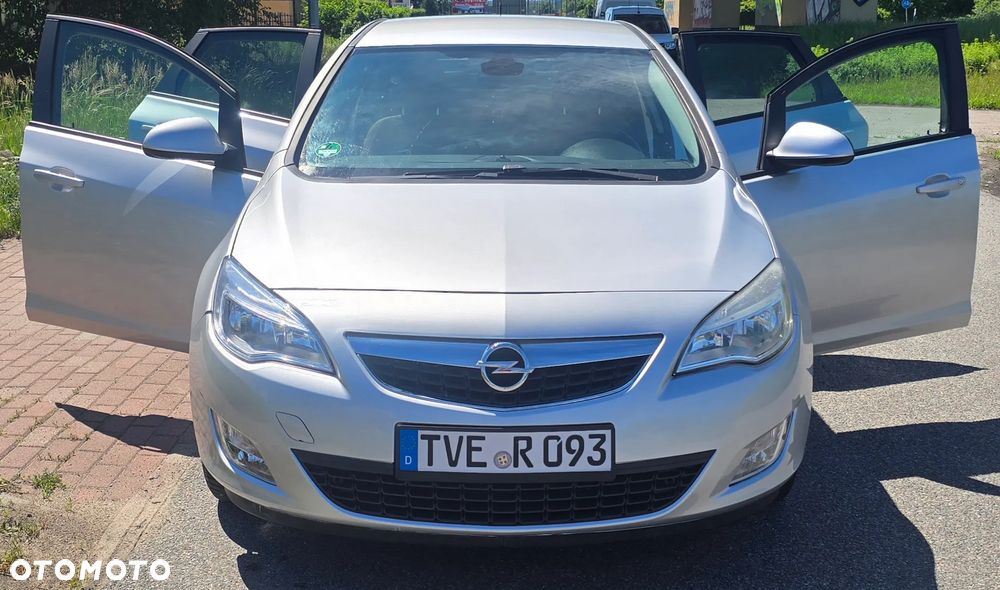 Opel Astra 1.7 CDTI DPF Color Edition - 11