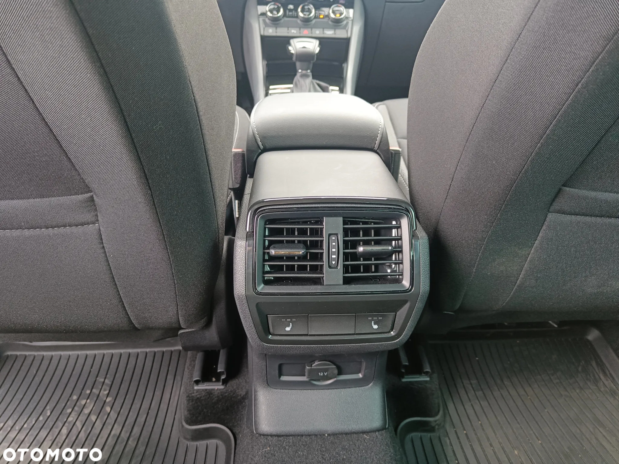 Skoda Karoq 1.5 TSI ACT Style DSG - 18