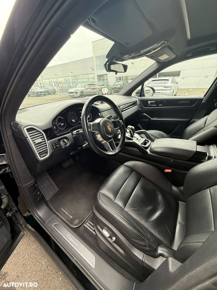 Porsche Cayenne - 5