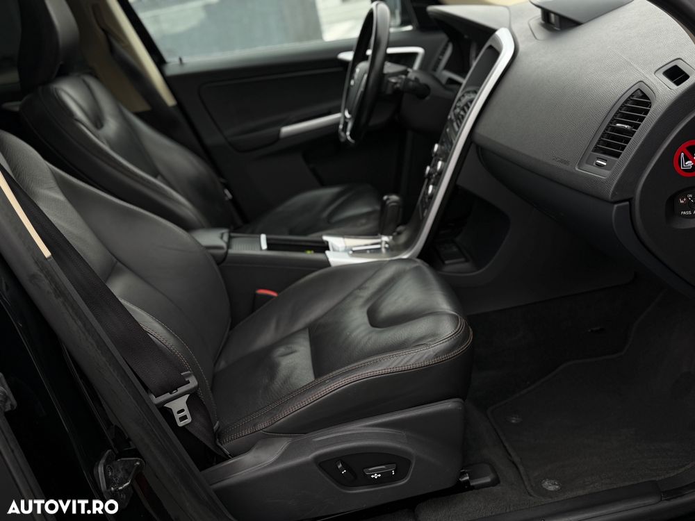 Volvo XC 60 D5 AWD Aut. Momentum - 10