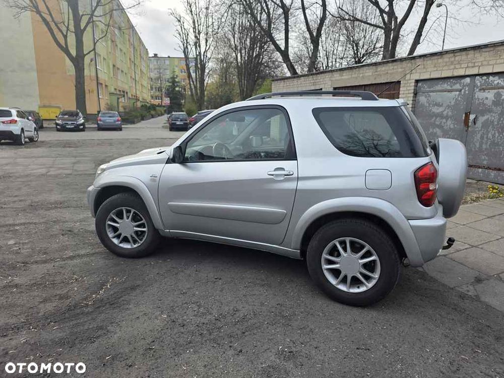 Toyota RAV4 - 1