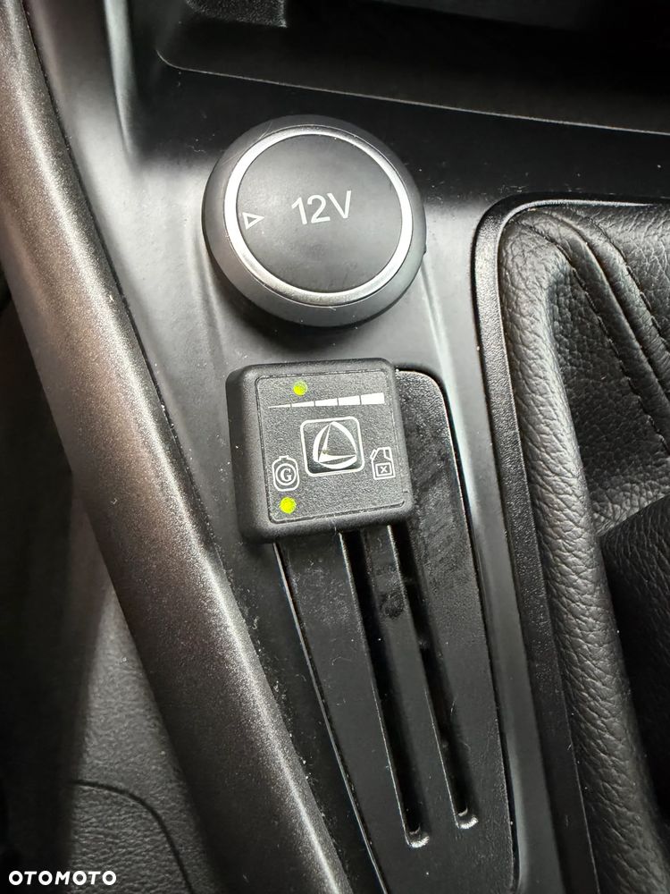 Ford Focus 1.6 SYNC Edition - 13