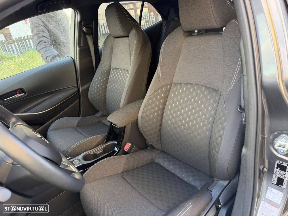 Toyota Corolla 1.8 Hybrid Exclusive - 10