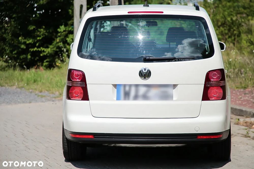Volkswagen Touran 2.0 TDI DPF Trendline - 10