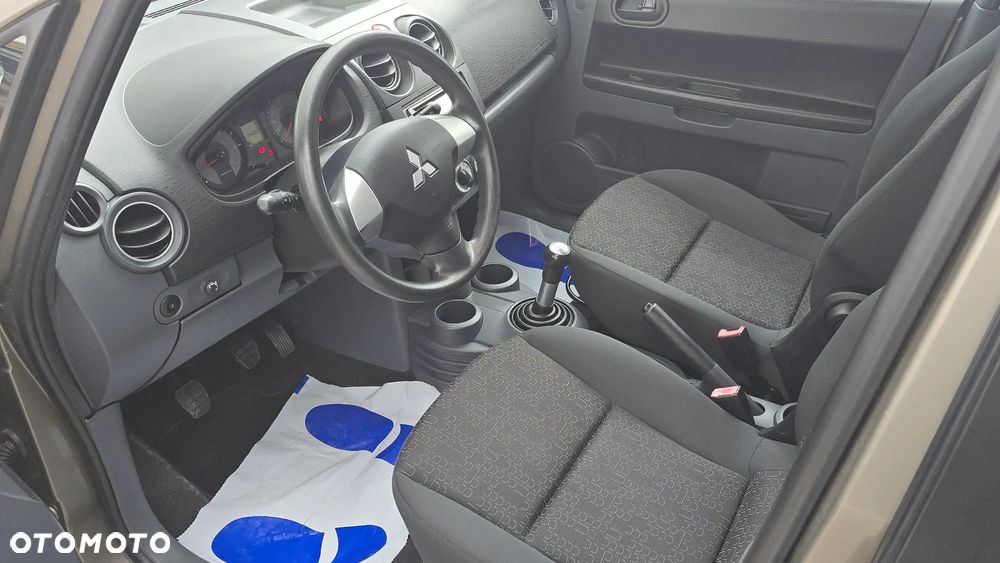 Mitsubishi Colt 1.3 Motion - 9