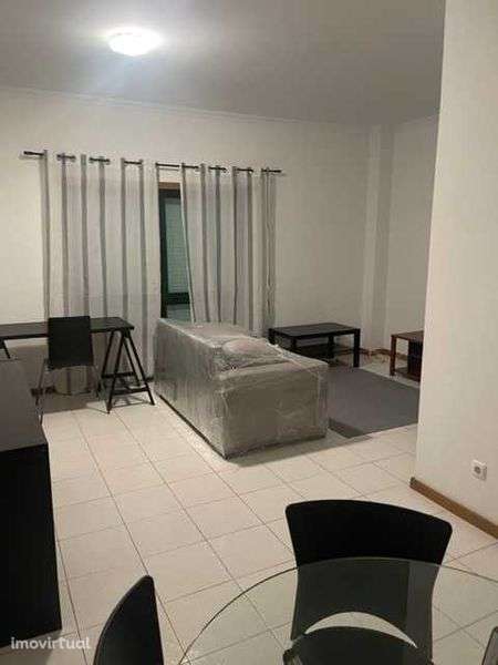 Arrendo Apartamento - Grande imagem: 2/12