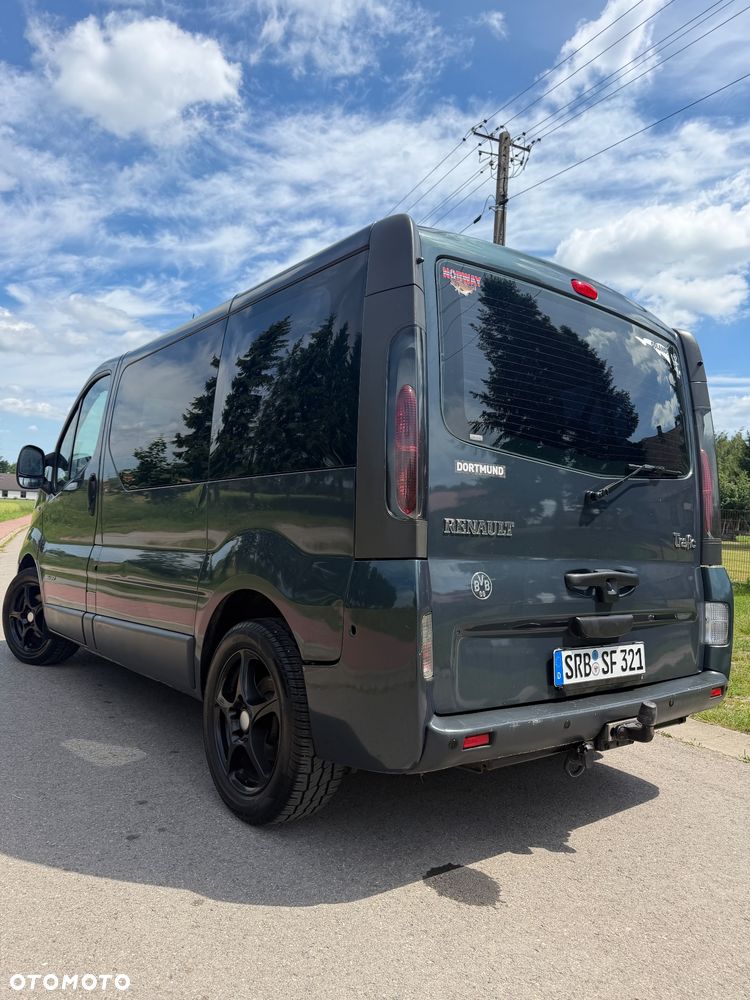 Renault Trafic Passenger - 8