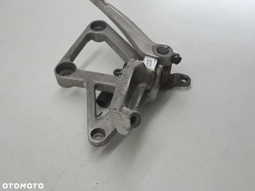 SET PRAWY DZWIGNIA HAMULCA PODNOZEK  HONDA VFR 750 RC 24 - 4