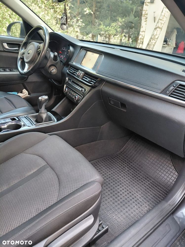 Kia Optima - 10