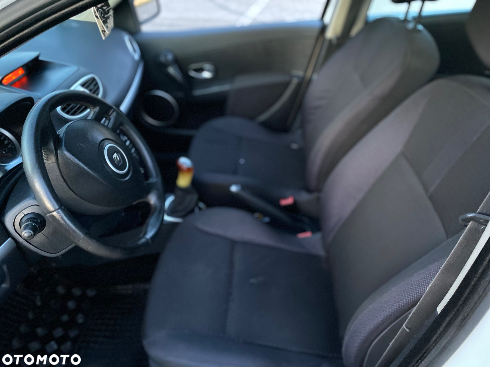 Renault Clio - 12
