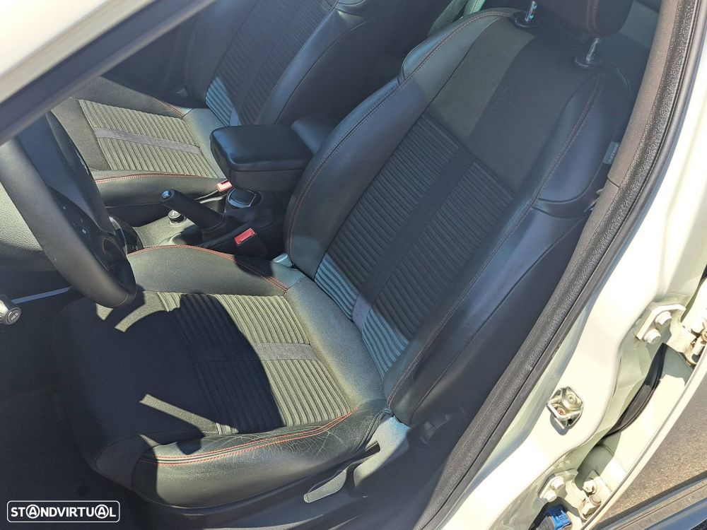 Alfa Romeo Giulietta 1.6 JTDM Distinctive - 17