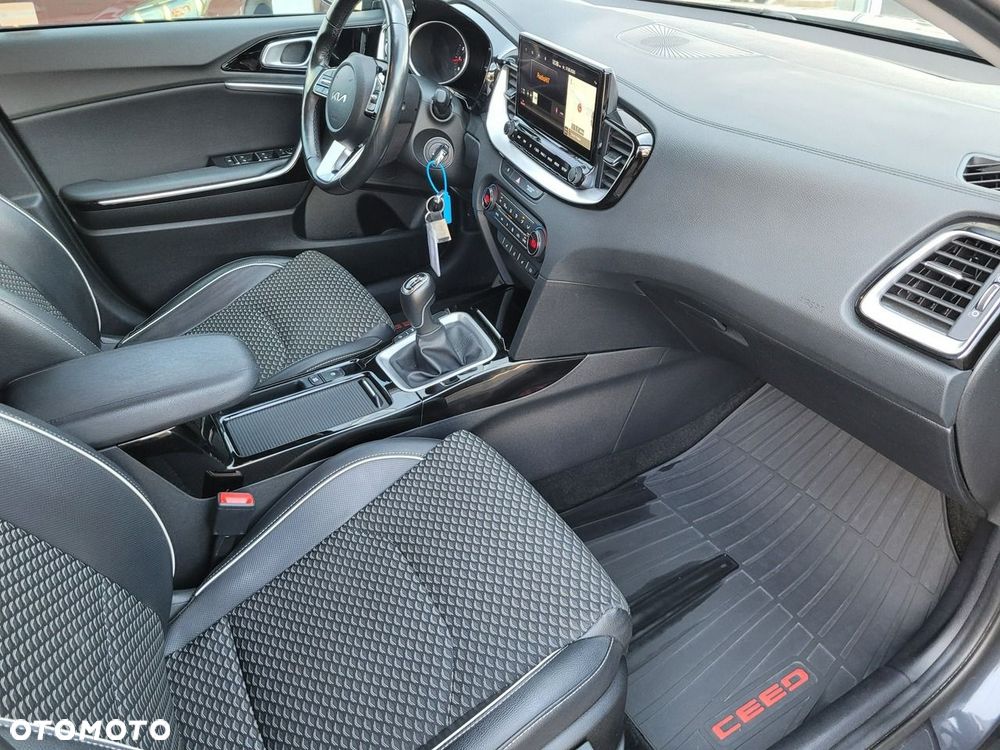 Kia Ceed 1.5 T-GDI Business Line - 19