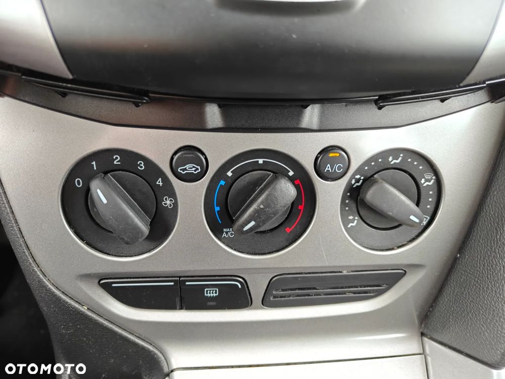 Ford Focus SW 1.6 Ti-VCT Trend - 15