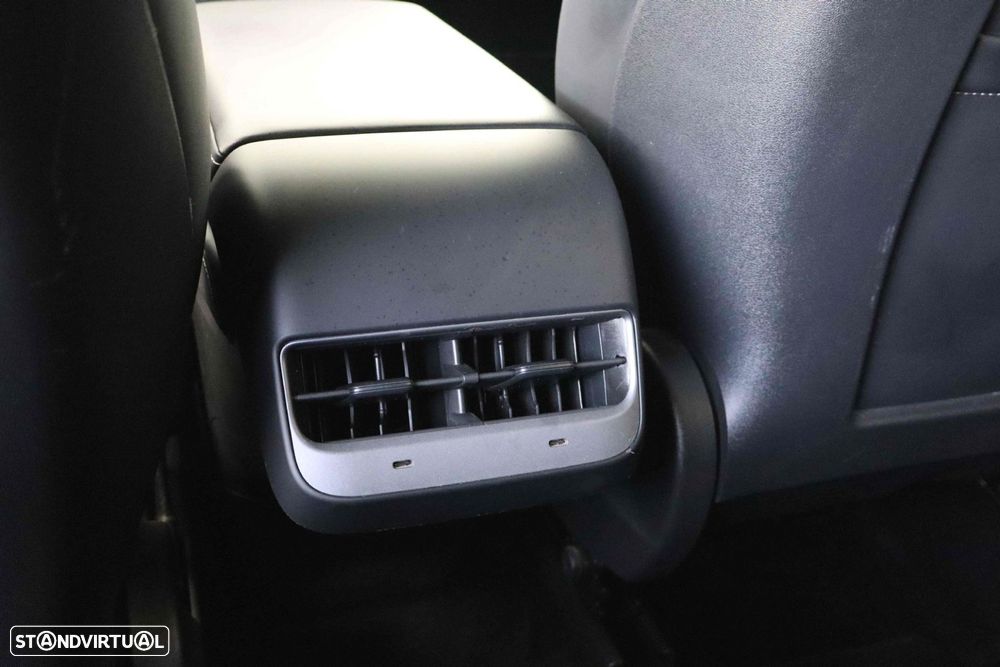 Tesla Model Y Long Range Tração Integral - 37