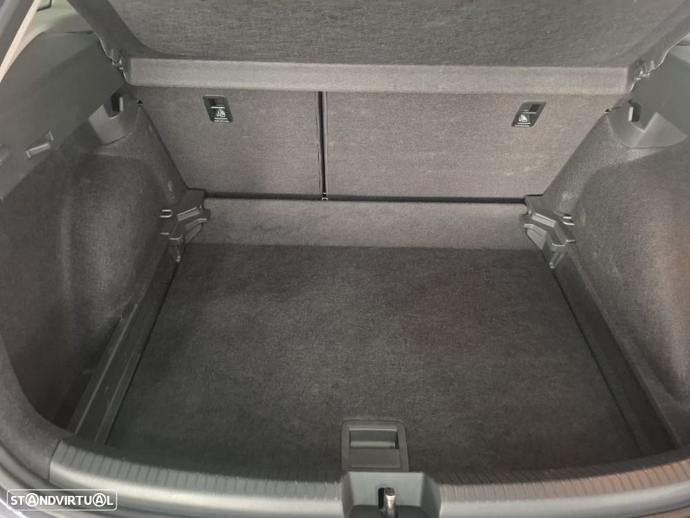VW Taigo 1.0 TSI Urban DSG - 14