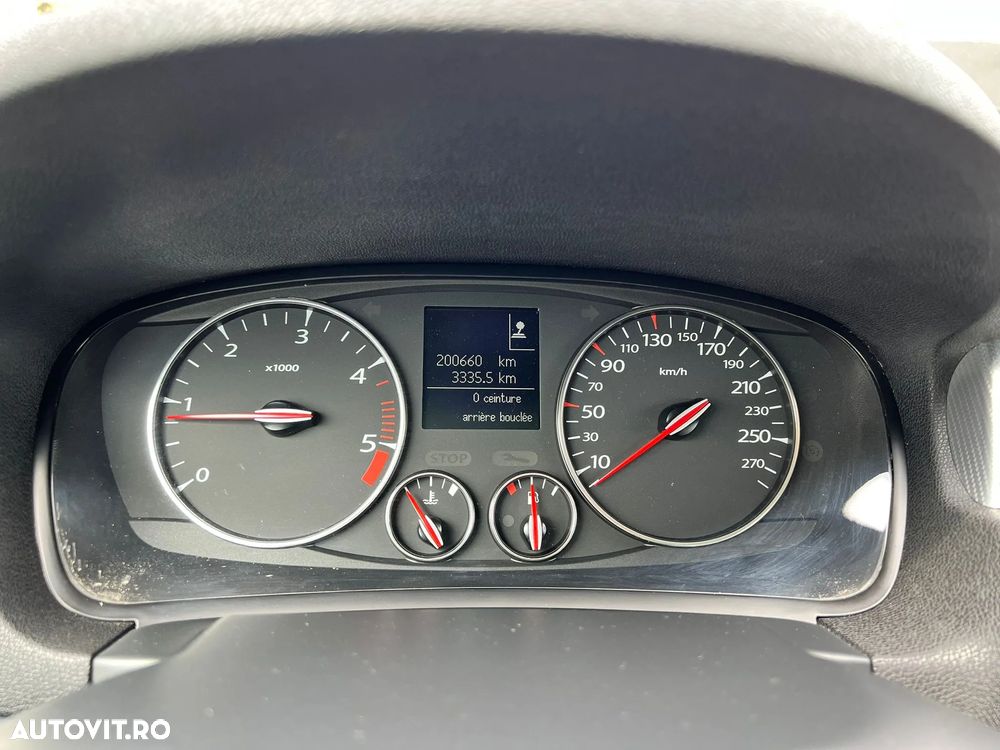 Renault Laguna dCi 110 FAP Limited - 16