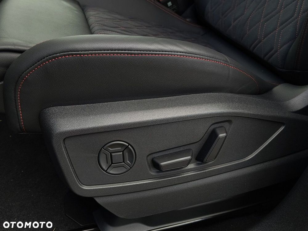 Audi Q5 Sportback - 28