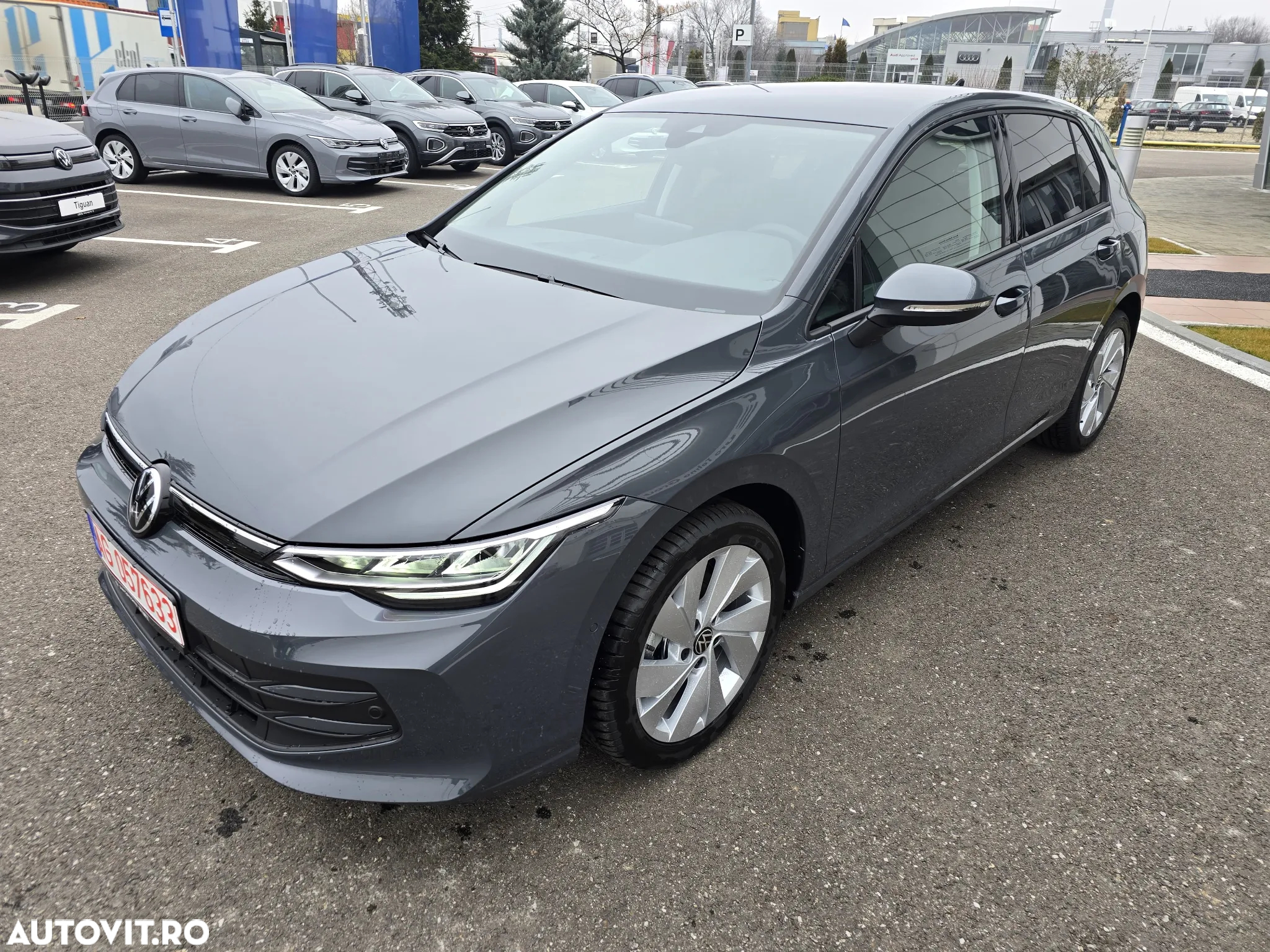 Volkswagen Golf 1.5 eTSI DSG MHEV Advanced - 3