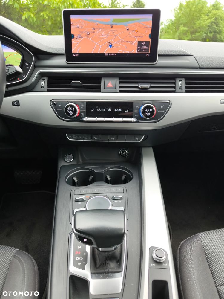 Audi A4 Limousine 45 TFSI mHEV Quattro S tronic - 9