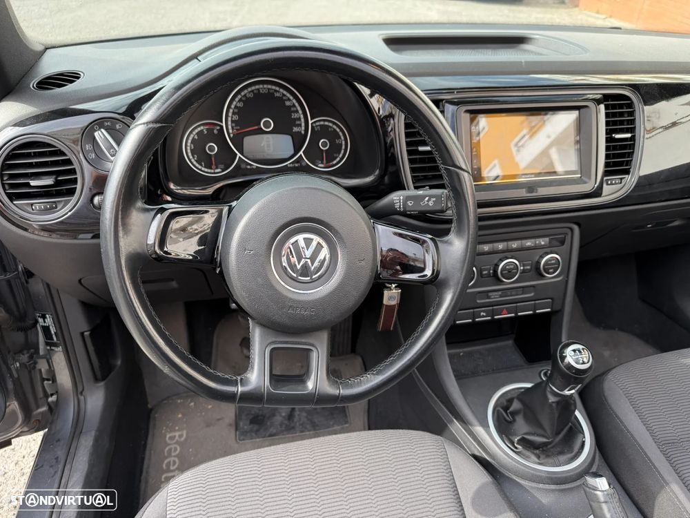 VW New Beetle Cabriolet 1.6 TDi Design - 19