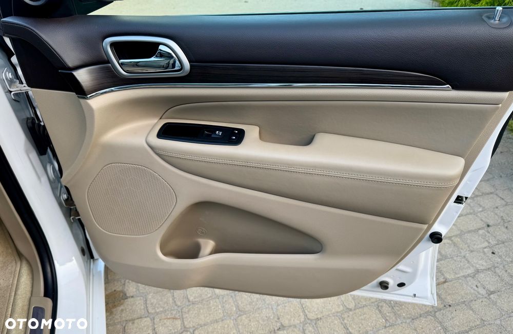 Jeep Grand Cherokee 3.6 V6 Overland - 26