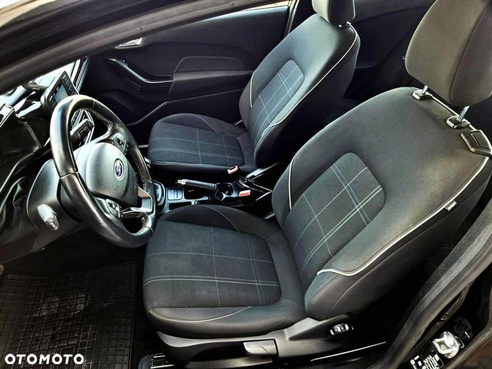 Ford Fiesta - 23