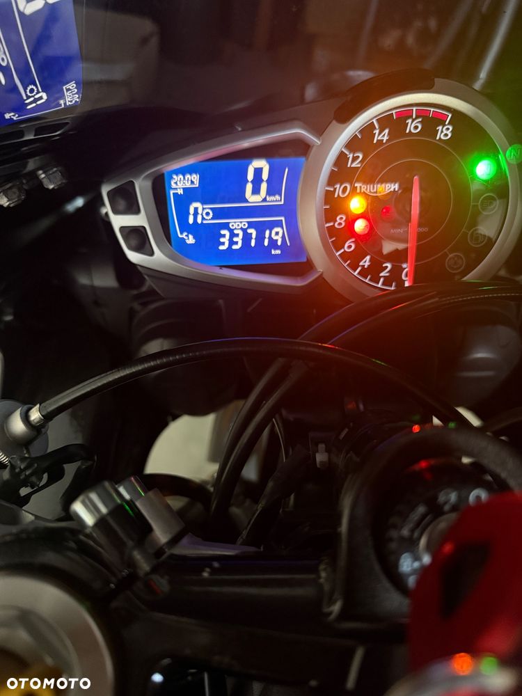 Triumph Daytona - 7
