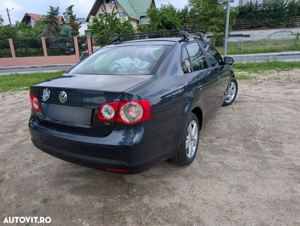 Volkswagen Jetta 1.9 TDI Comfortline - 7