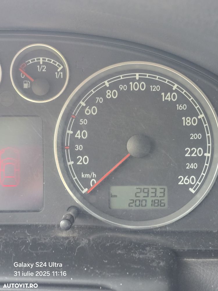 Volkswagen Passat Variant 2.0 TDI DPF Comfortline - 4