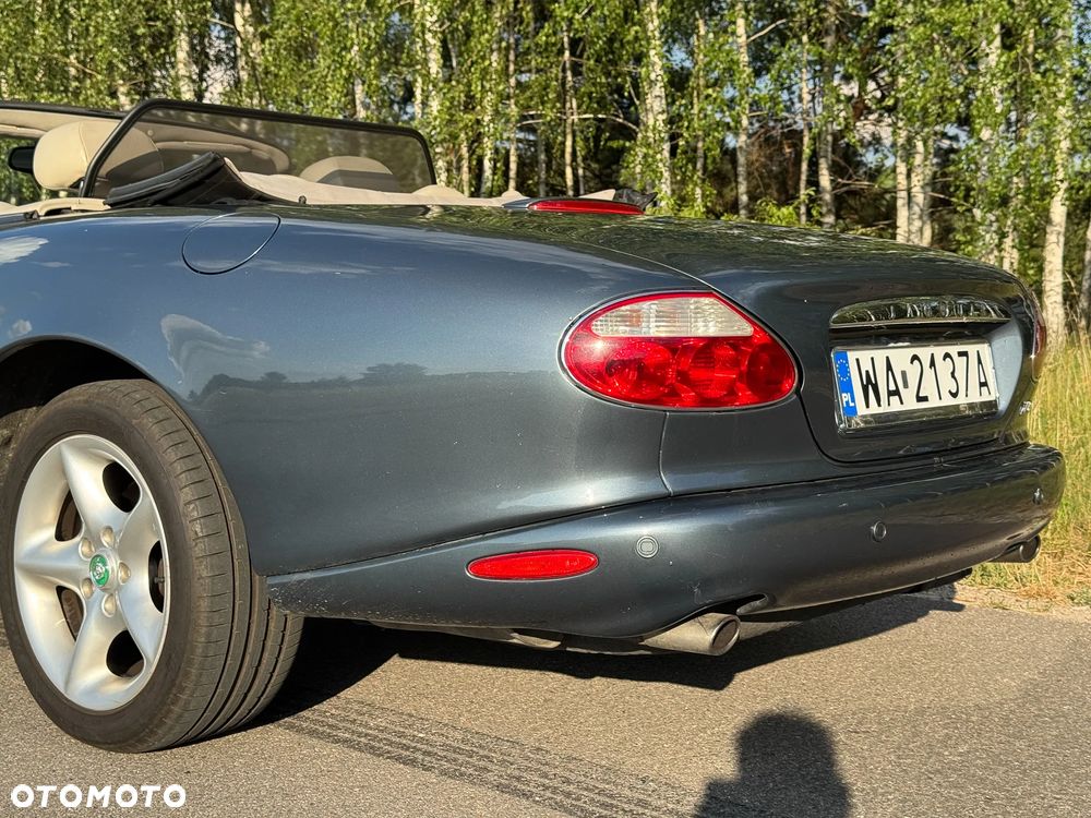 Jaguar XK8 - 16