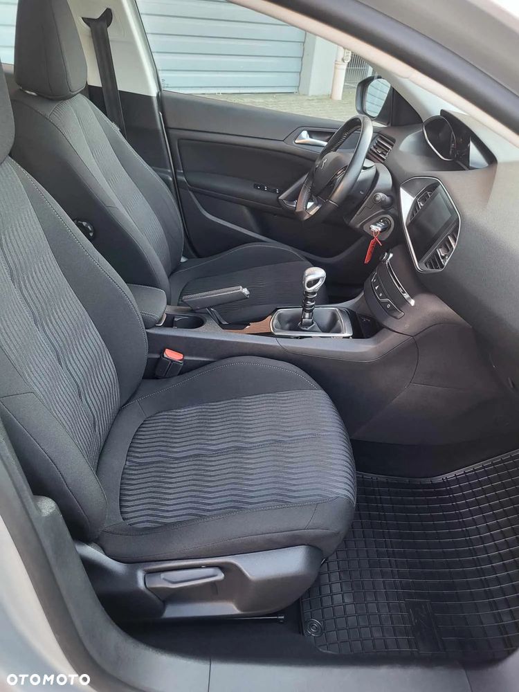 Peugeot 308 1.6 THP Active - 7