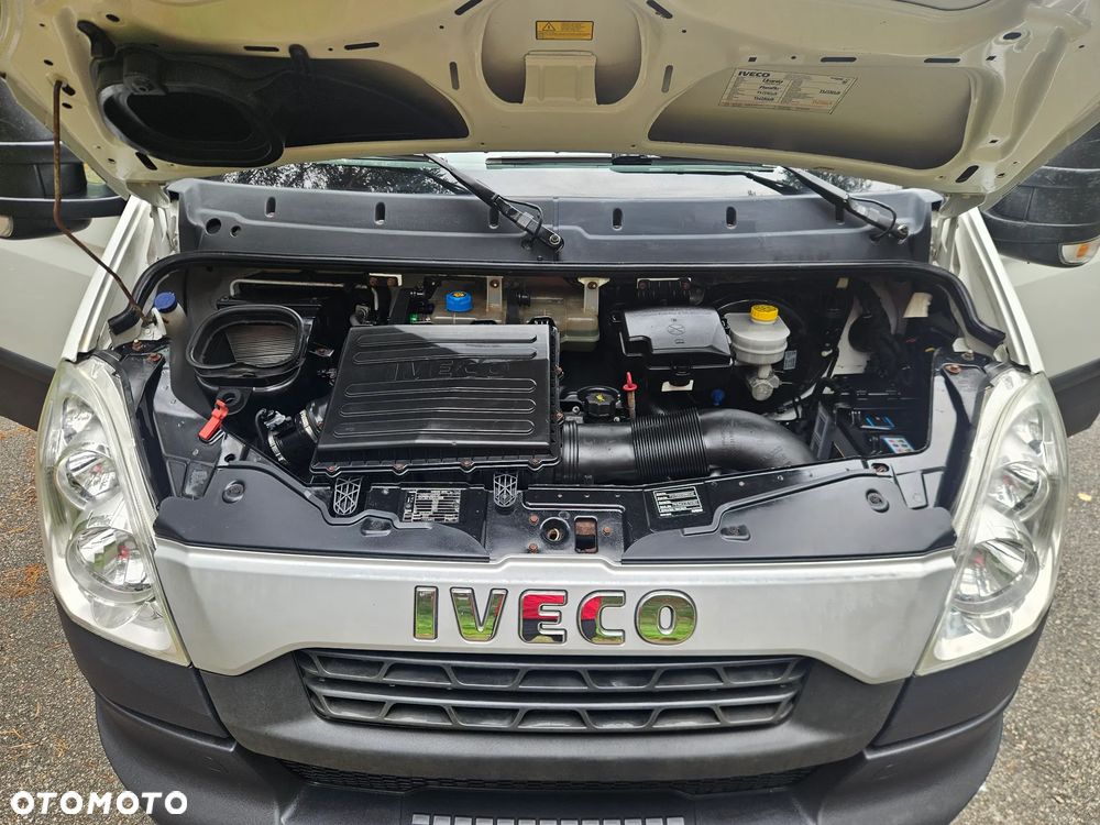 Iveco Daily BLIŹNIAKI Hak 3,5 tony - 19