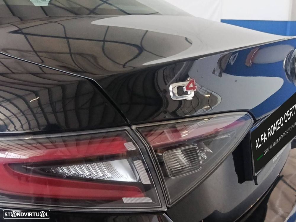 Alfa Romeo Giulia 2.0 T TI Q4 AT8 - 26