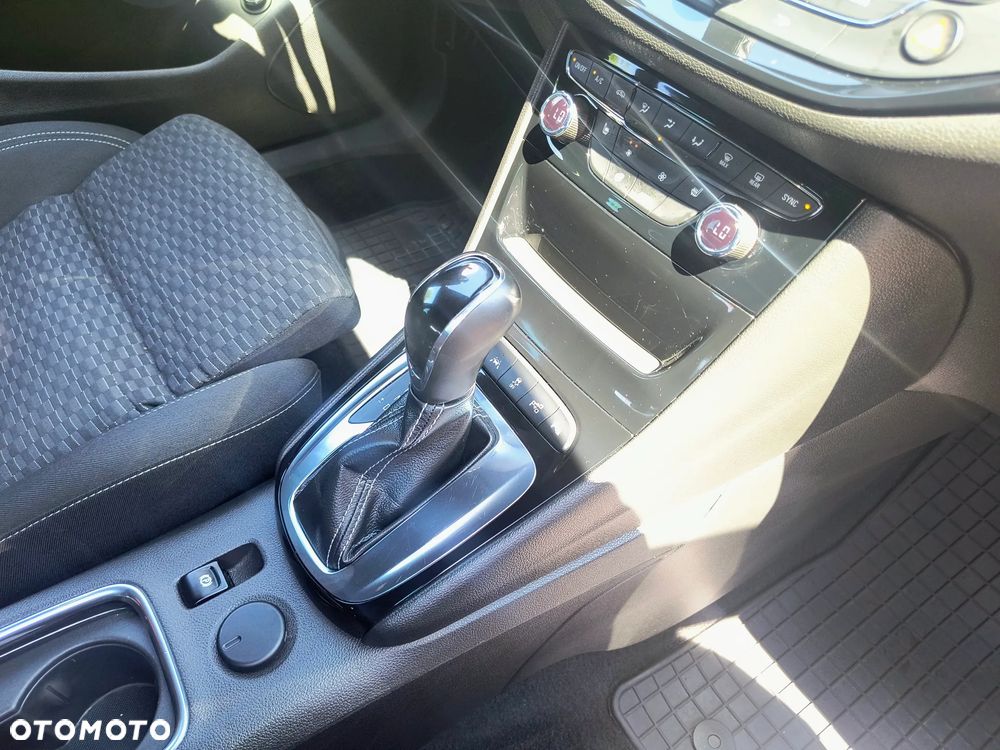 Opel Astra 1.6 T GPF Dynamic S&S - 14