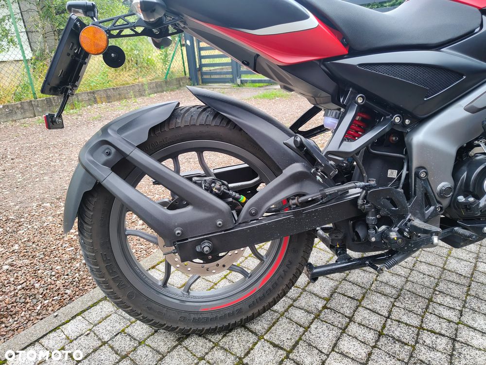 Bajaj Inny - 6