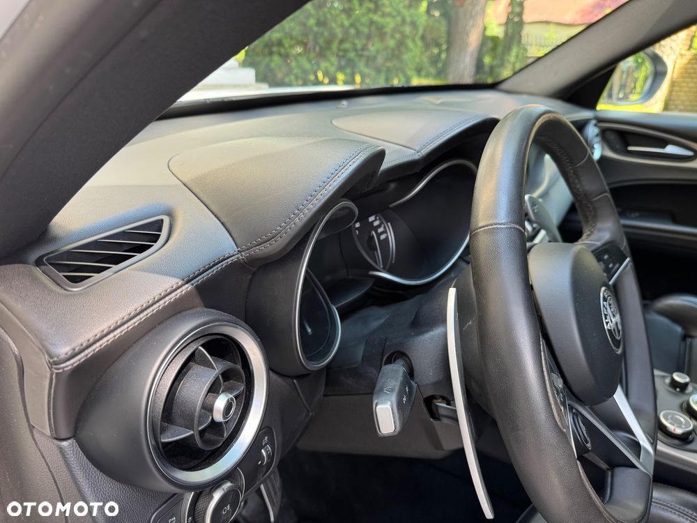 Alfa Romeo Stelvio 2.0 Turbo Veloce TI Q4 - 21