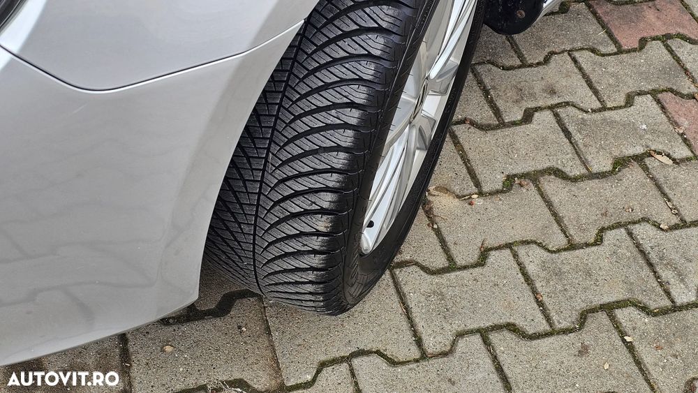 Volkswagen Golf 1.4 TSI DSG Style - 24