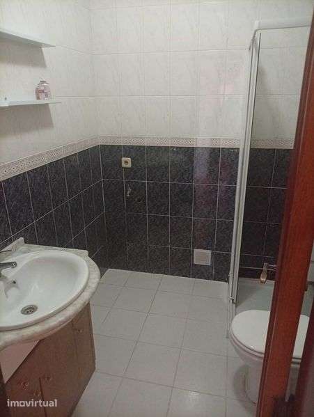 Arrenda-se Apartamento T1 Cantanhede - Grande imagem: 2/4
