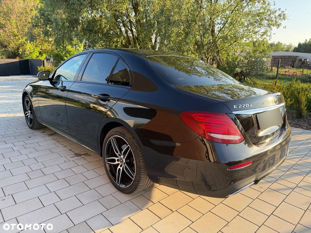 Mercedes-Benz Klasa E 220 d 4-Matic 9G-TRONIC - 7