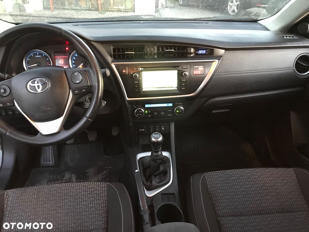 Toyota Auris - 9