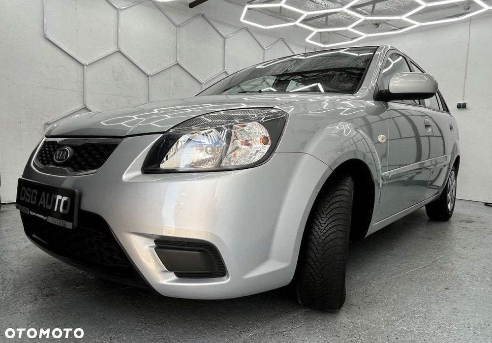 Kia Rio - 14