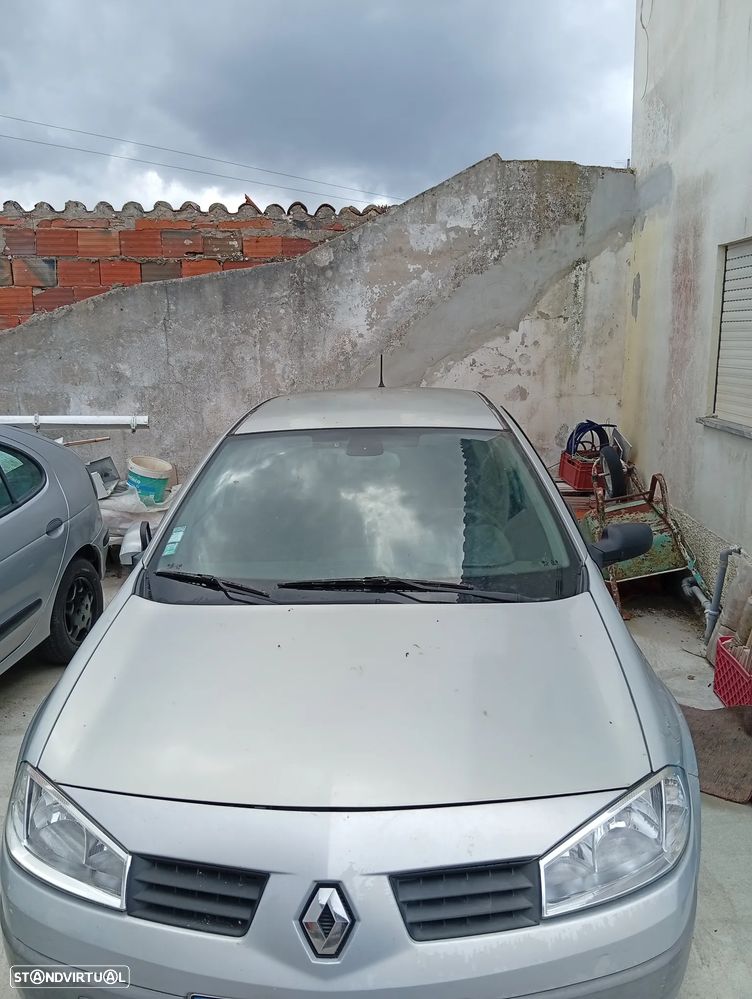 Renault Mégane 1.5 dCi Confort - 4