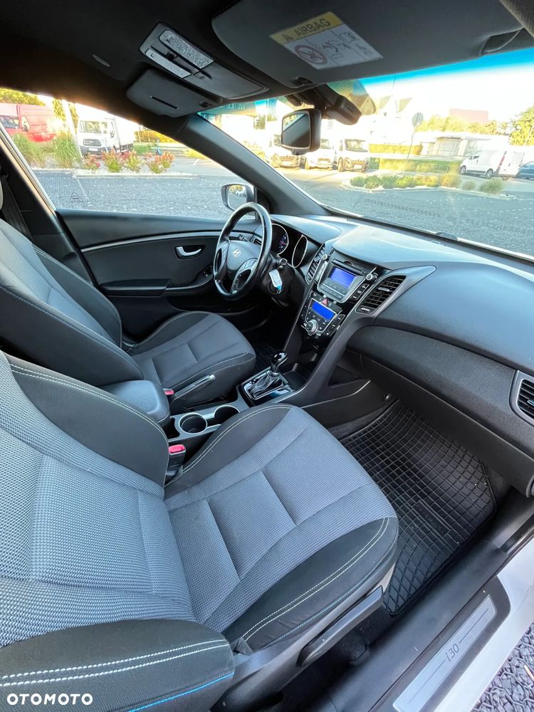 Hyundai i30 blue Kombi 1.6 GDi DCT Passion - 19
