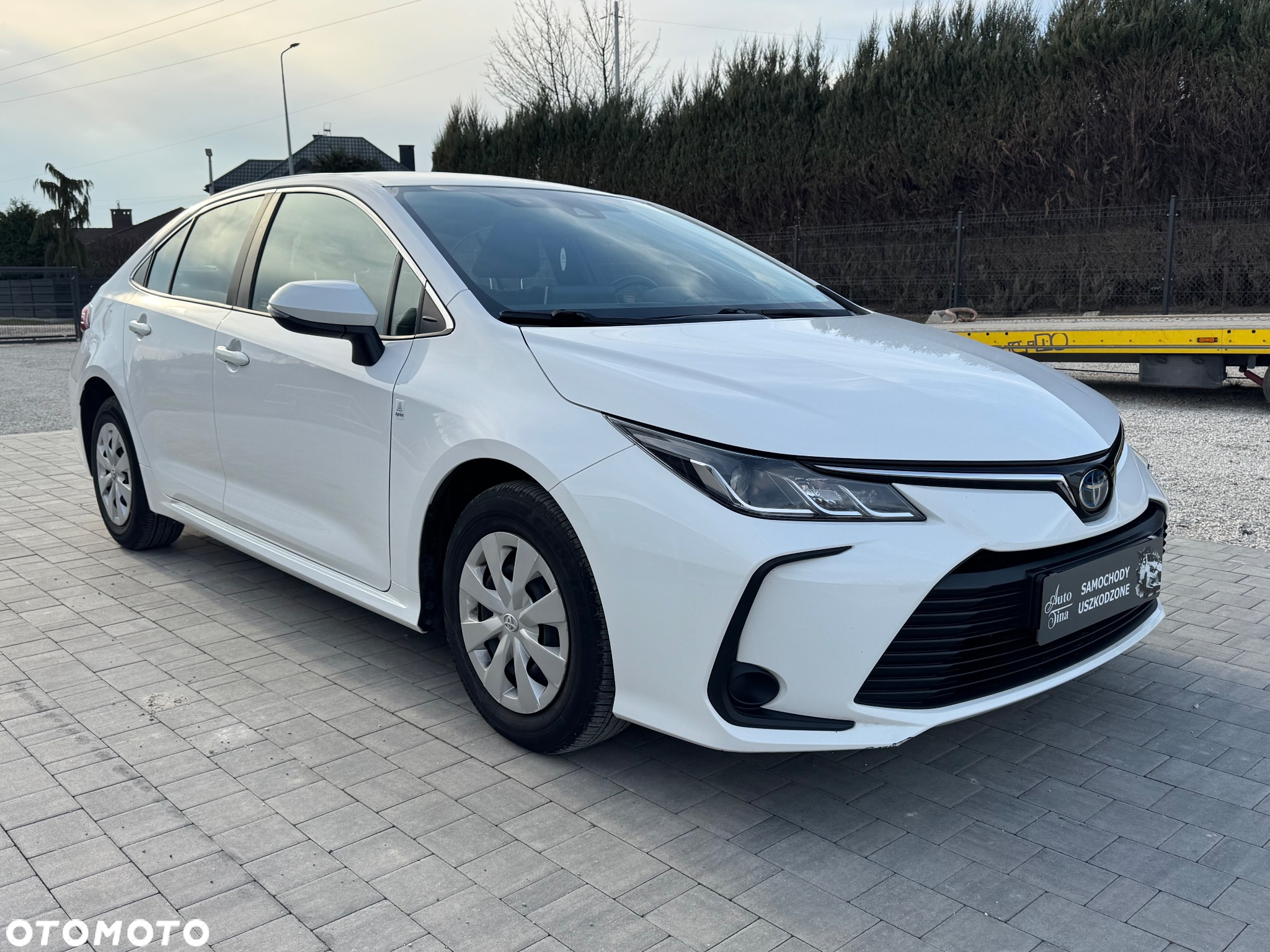 Toyota Corolla 1.8 Hybrid Active - 3