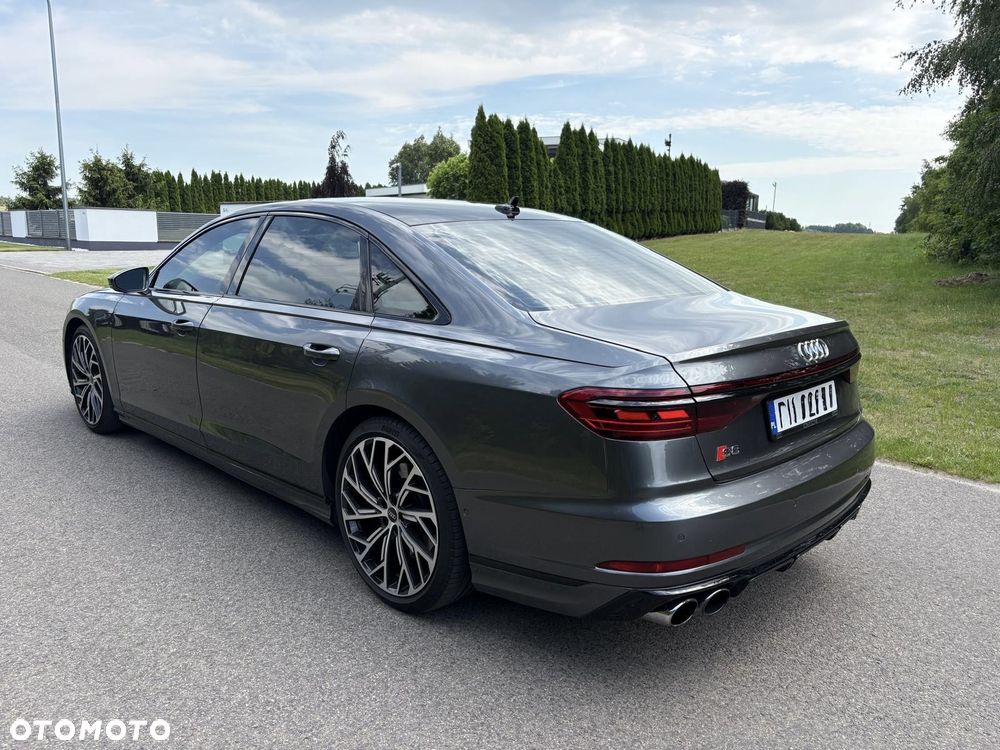 Audi S8 - 7