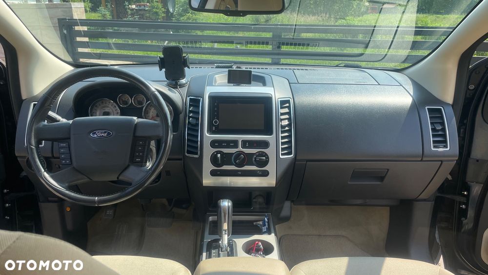 Ford Edge - 17