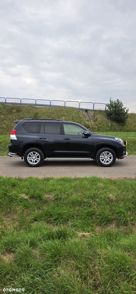 Toyota Land Cruiser LC 3.0 D-4D Prestige - 11