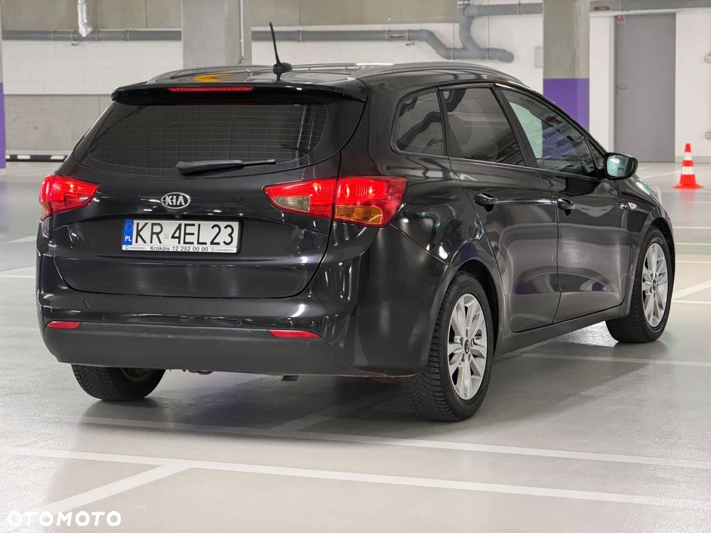 Kia Ceed 1.6 CRDi Smart Plus DCT - 4