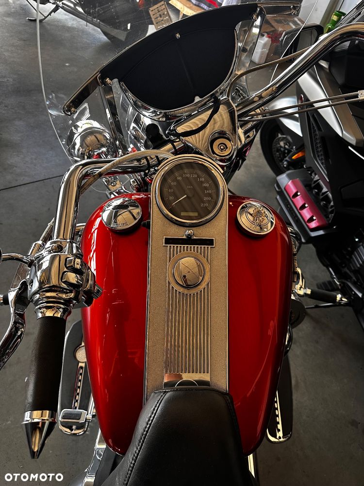 Harley-Davidson Touring Road King - 9